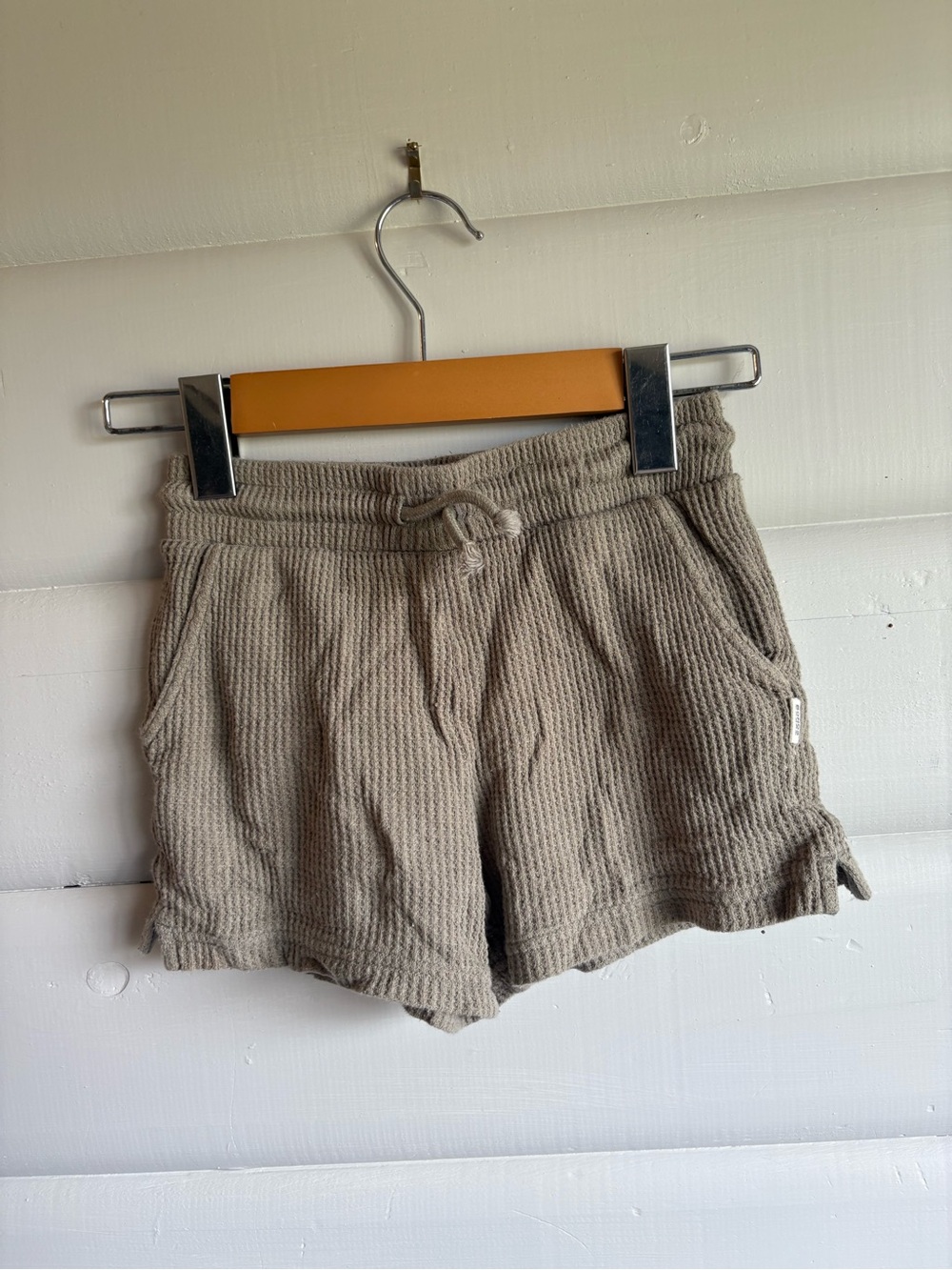 3/$25 Bonds Re-Loved Waffle Knit Shorts Size 5 Neutral Oatmeal Cotton Pull On